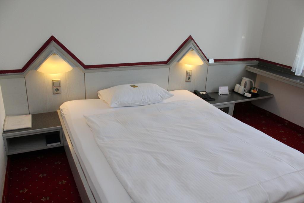 A.C. Hotel Hoferer Щутгарт Стая снимка