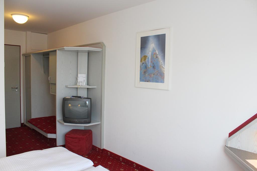 A.C. Hotel Hoferer Щутгарт Стая снимка